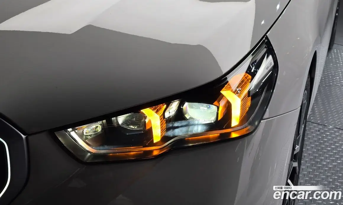 BMW 5 серия 2023 2.0 автомат (гидро), фото 8
