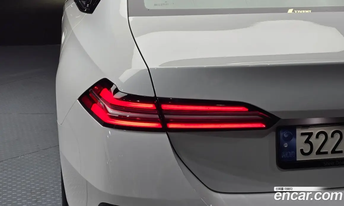 BMW 5 серия 2023 2.0 автомат (гидро), фото 9
