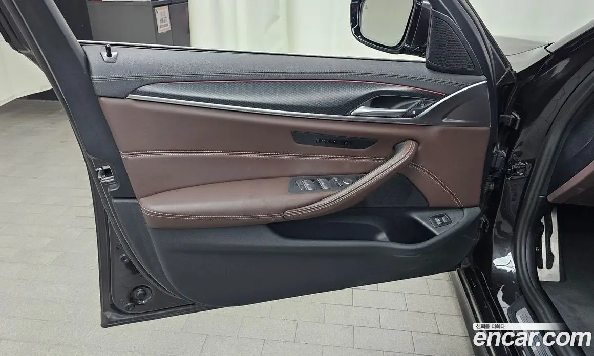 BMW 5 серия 2023 2.0 автомат (гидро), фото 14