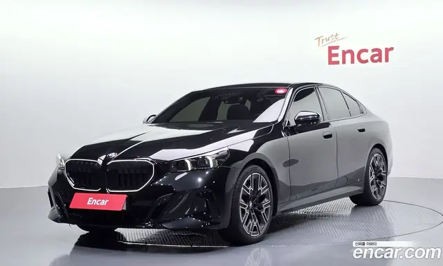 BMW 5 серия, 2025, 15 215 км