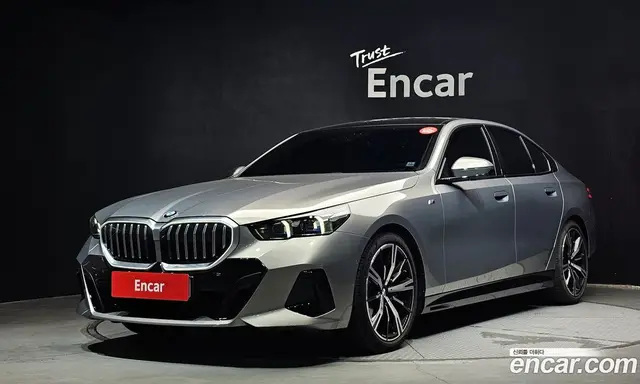 BMW 5 серия, 2025, 5 444 км