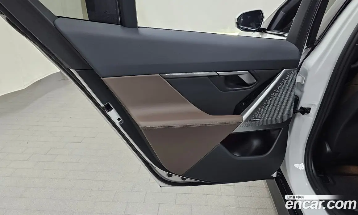 BMW 5 серия 2025 2.0 автомат (гидро), фото 14 BMW 5 серия 2025 2.0 автомат (гидро), фото 14