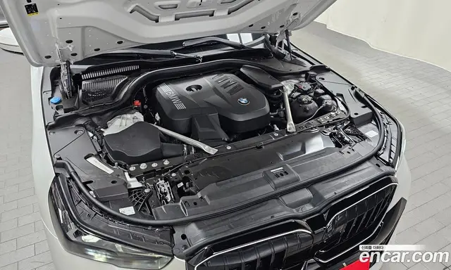 BMW 5 серия 2025 2.0 автомат (гидро), миниатюра 5 BMW 5 серия 2025 2.0 автомат (гидро), миниатюра 5