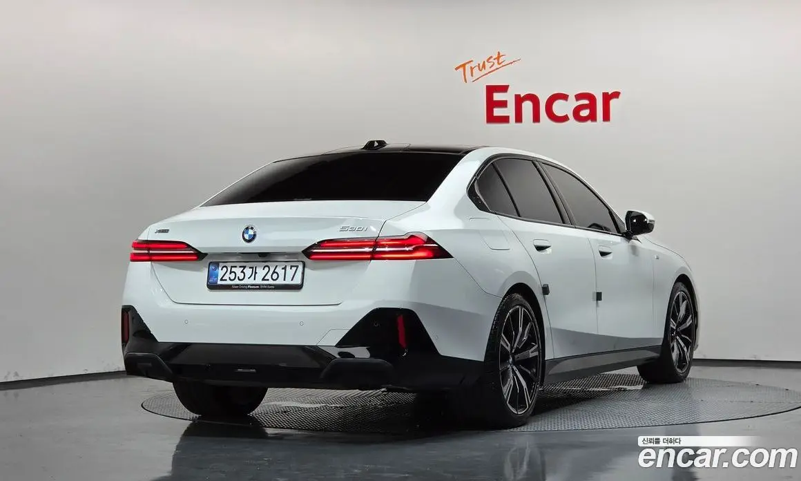 BMW 5 серия 2025 2.0 автомат (гидро), фото 2 BMW 5 серия 2025 2.0 автомат (гидро), фото 2
