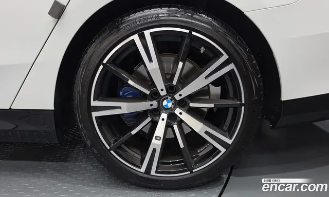 BMW 5 серия 2025 2.0 автомат (гидро), миниатюра 7 BMW 5 серия 2025 2.0 автомат (гидро), миниатюра 7