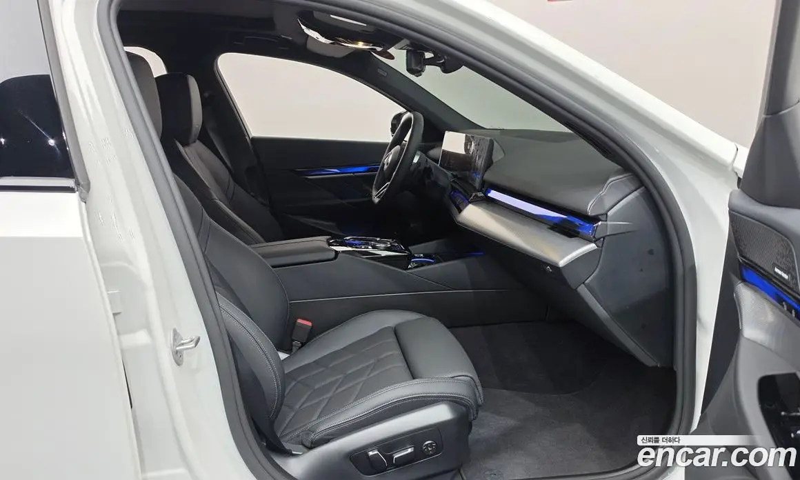 BMW 5 серия 2025 2.0 автомат (гидро), фото 16