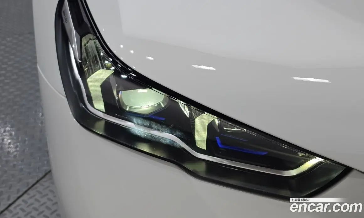 BMW 5 серия 2025 2.0 автомат (гидро), фото 8