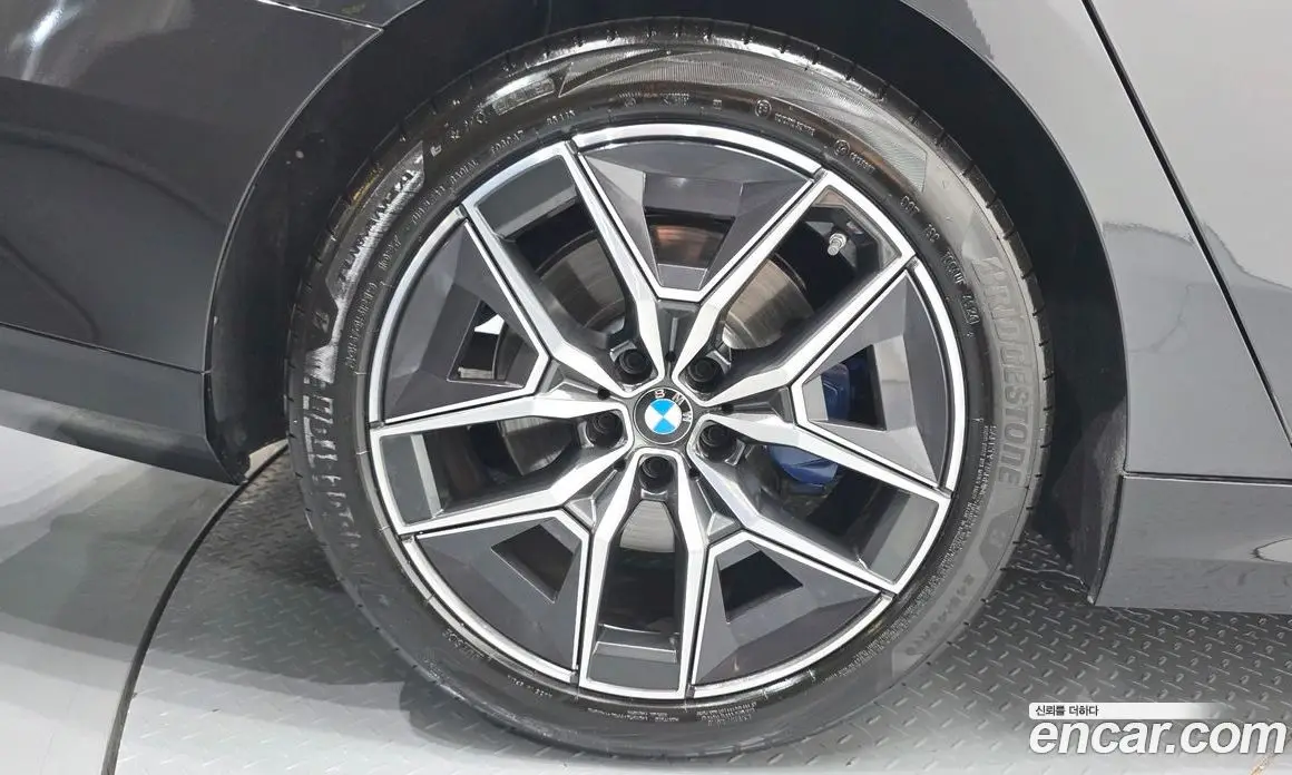 BMW 5 серия 2025 2.0 автомат (гидро), фото 5 BMW 5 серия 2025 2.0 автомат (гидро), фото 5