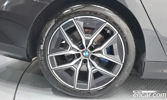 BMW 5 серия 2025 2.0 автомат (гидро), миниатюра 5 BMW 5 серия 2025 2.0 автомат (гидро), миниатюра 5
