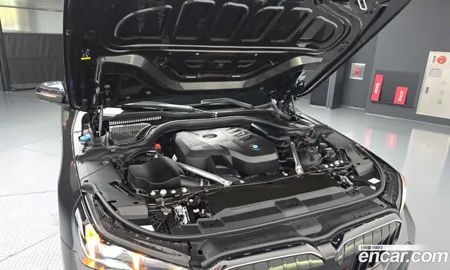 BMW 5 серия 2025 2.0 автомат (гидро), миниатюра 6 BMW 5 серия 2025 2.0 автомат (гидро), миниатюра 6
