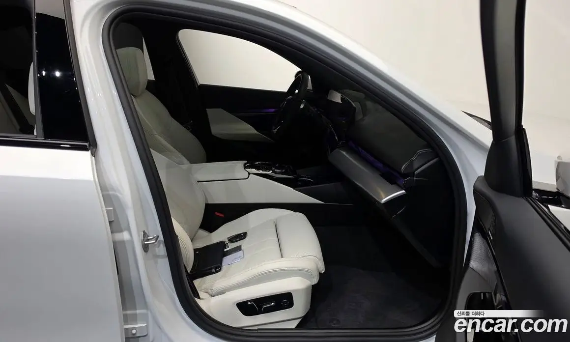 BMW 5 серия 2025 2.0 автомат (гидро), фото 16 BMW 5 серия 2025 2.0 автомат (гидро), фото 16