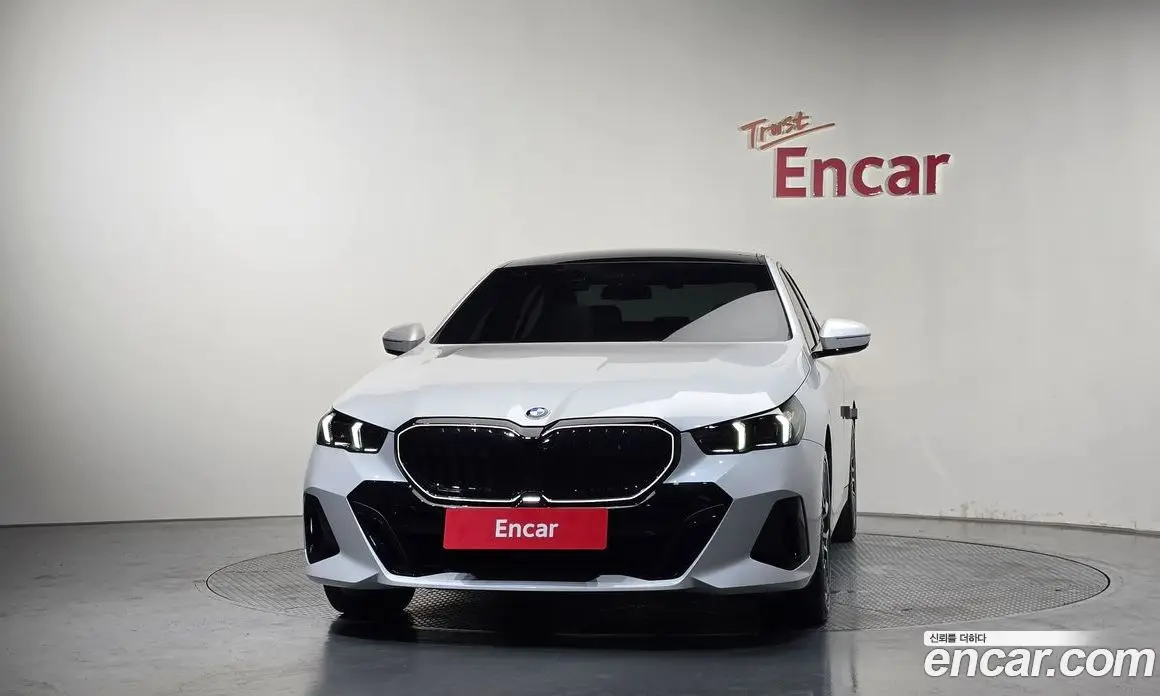 BMW 5 серия 2025 2.0 автомат (гидро), фото 3 BMW 5 серия 2025 2.0 автомат (гидро), фото 3