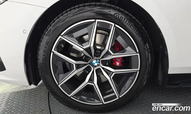 BMW 5 серия 2025 2.0 автомат (гидро), миниатюра 5 BMW 5 серия 2025 2.0 автомат (гидро), миниатюра 5