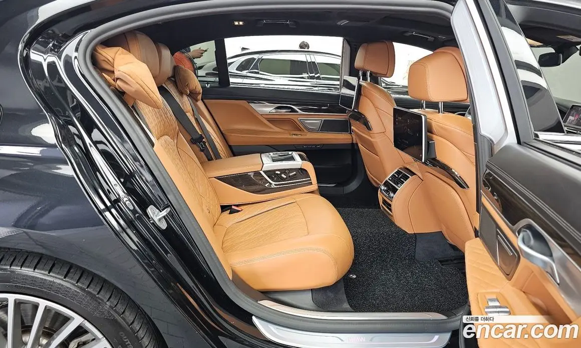 BMW 7 серия 2021 3.0 автомат (гидро), фото 18