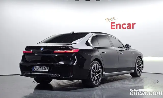 BMW 7 серия, 2025, 4 475 км