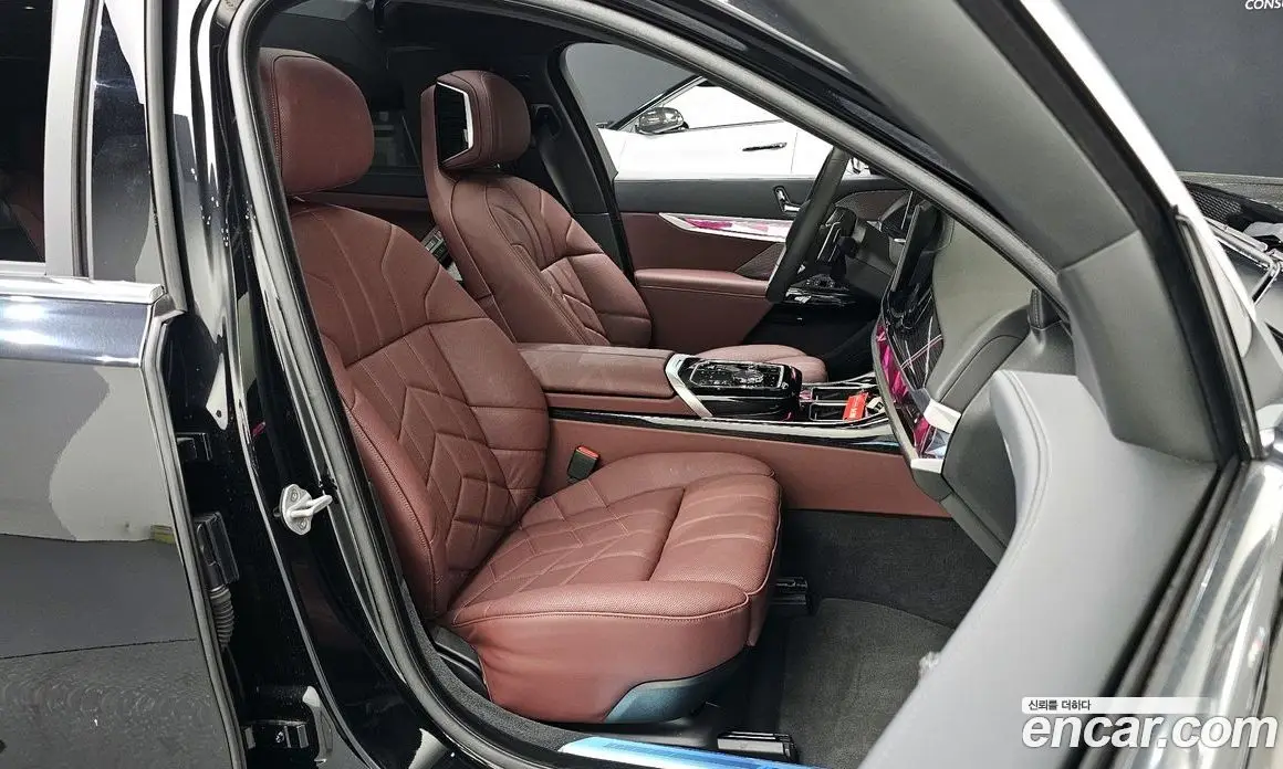 BMW 7 серия 2025 3.0 автомат (гидро), фото 15