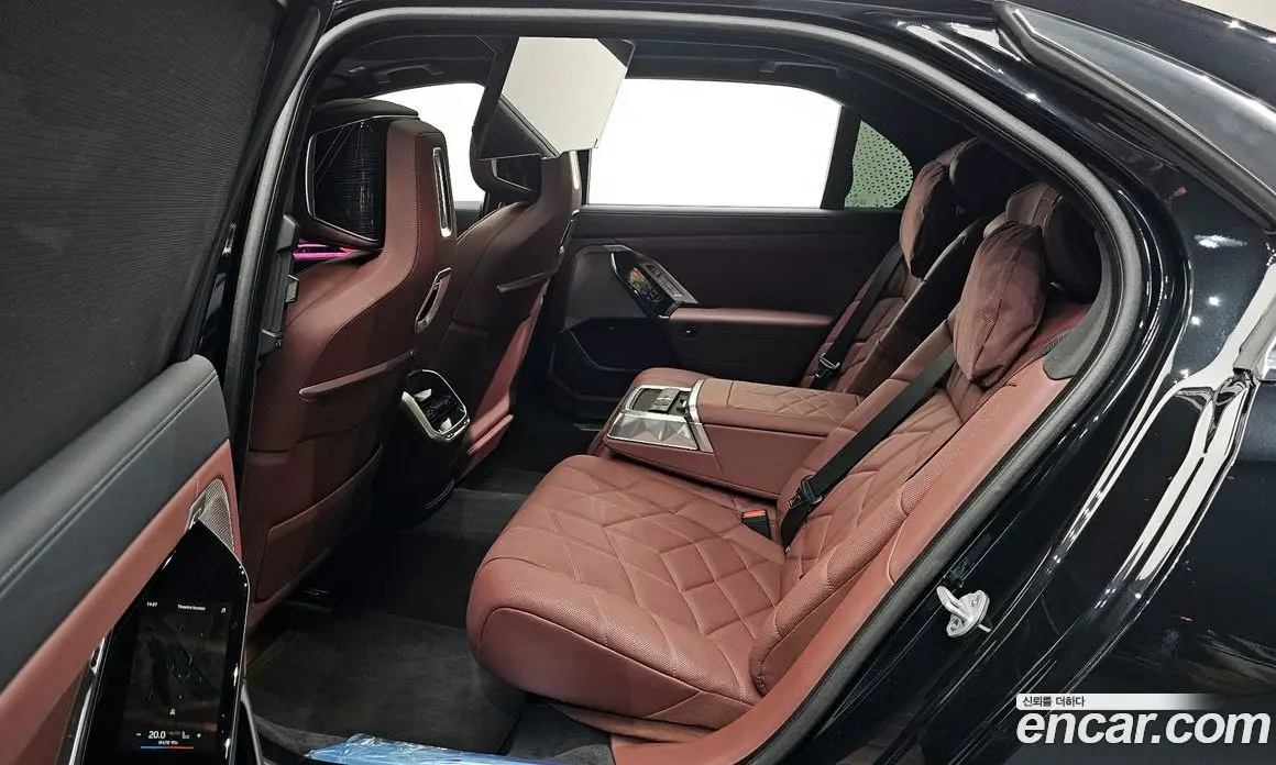 BMW 7 серия 2025 3.0 автомат (гидро), фото 16