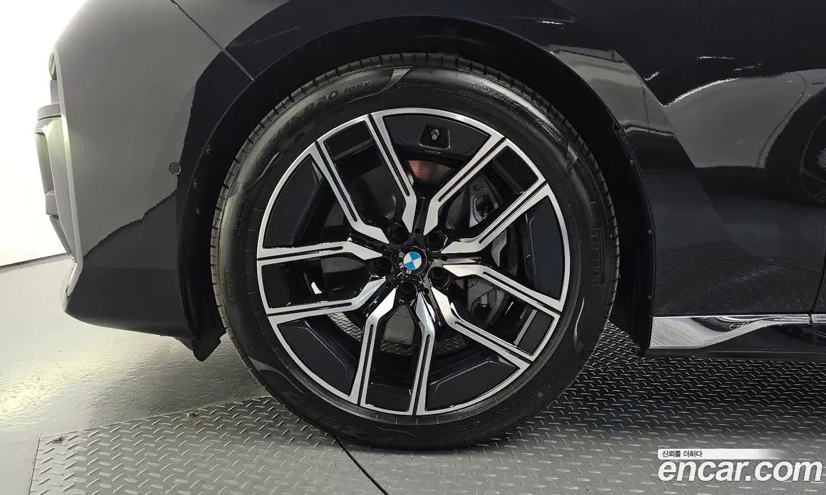 BMW 7 серия 2025 3.0 автомат (гидро), фото 4