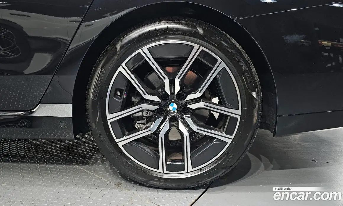 BMW 7 серия 2025 3.0 автомат (гидро), фото 6
