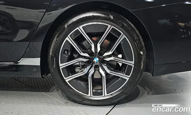 BMW 7 серия 2025 3.0 автомат (гидро), миниатюра 6