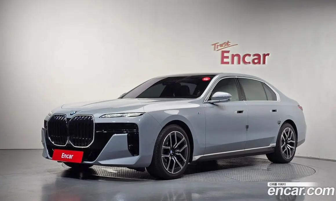 BMW 7 серия 2025 3.0 автомат (гидро), фото 1 BMW 7 серия 2025 3.0 автомат (гидро), фото 1