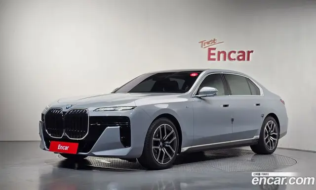 BMW 7 серия, 2025, 9 483 км