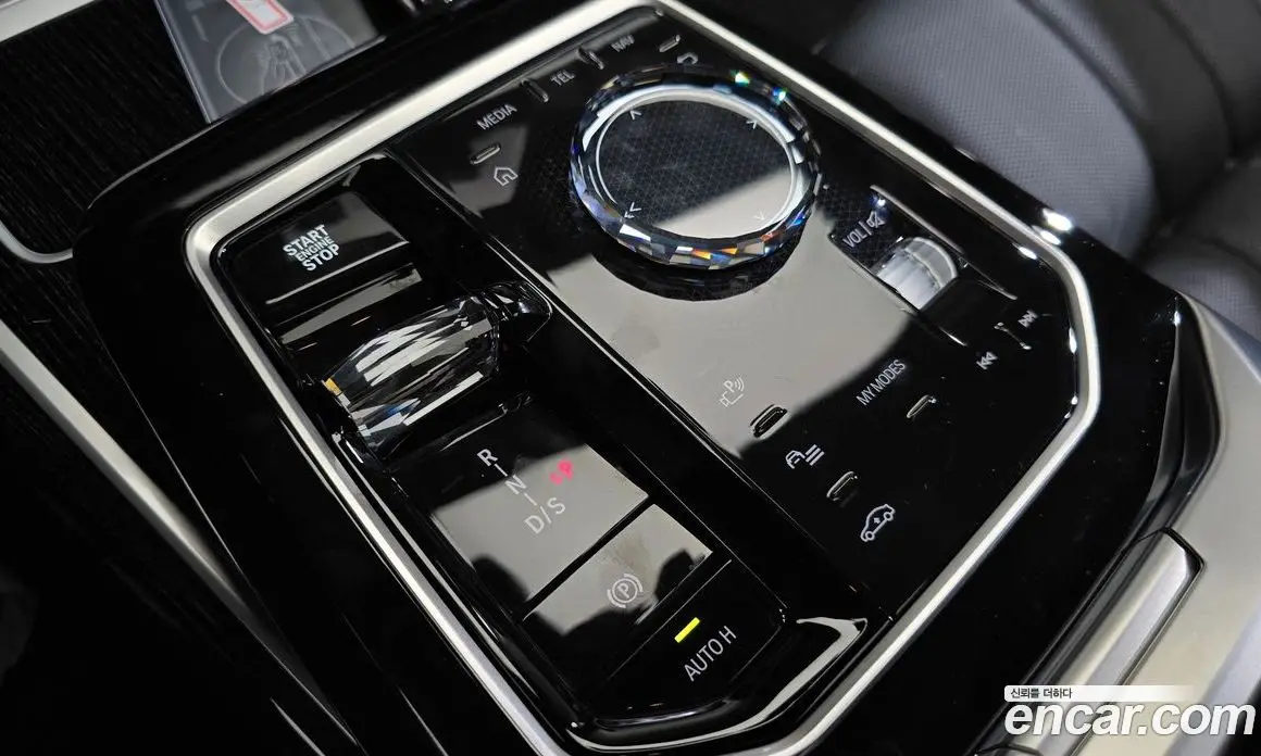BMW 7 серия 2025 3.0 автомат (гидро), фото 12 BMW 7 серия 2025 3.0 автомат (гидро), фото 12