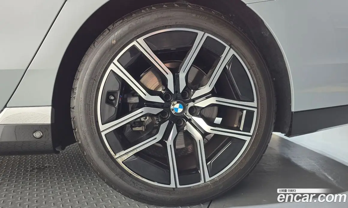 BMW 7 серия 2025 3.0 автомат (гидро), фото 7 BMW 7 серия 2025 3.0 автомат (гидро), фото 7
