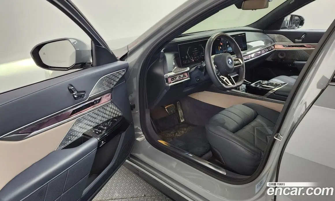 BMW 7 серия 2025 3.0 автомат (гидро), фото 13 BMW 7 серия 2025 3.0 автомат (гидро), фото 13