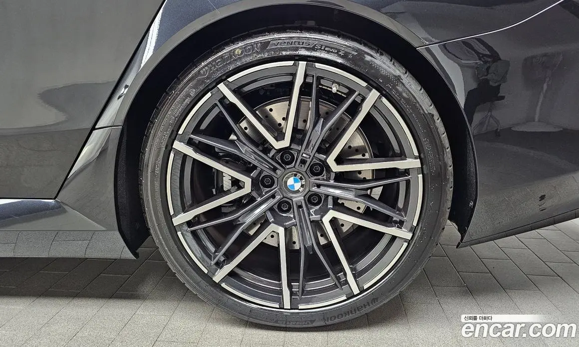 BMW M5 2026 4.4 автомат (гидро), фото 7 BMW M5 2026 4.4 автомат (гидро), фото 7