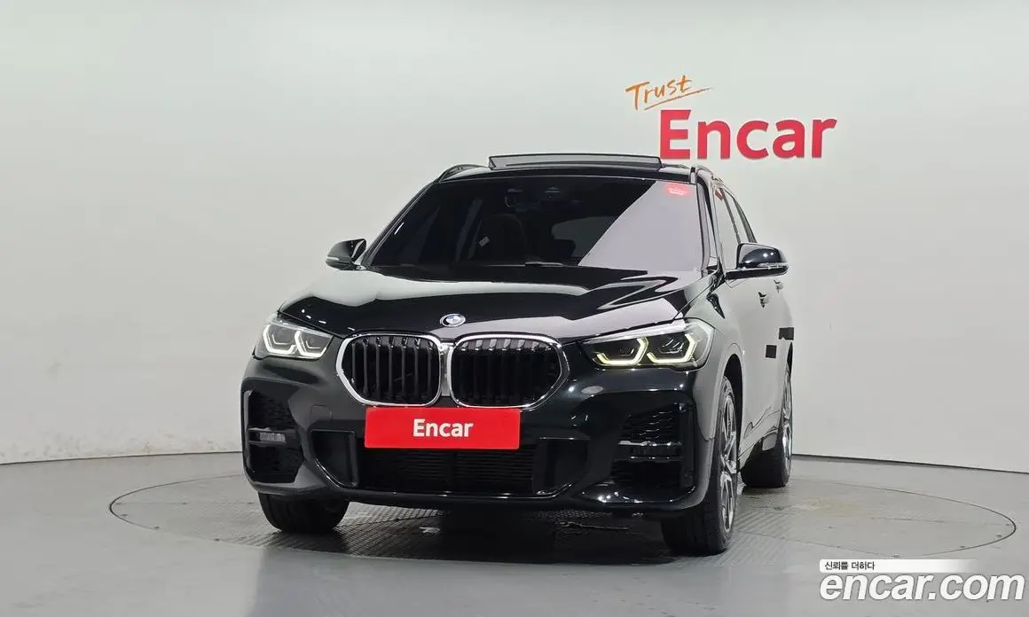 BMW X1 2022 2.0 автомат (гидро), фото 3 BMW X1 2022 2.0 автомат (гидро), фото 3