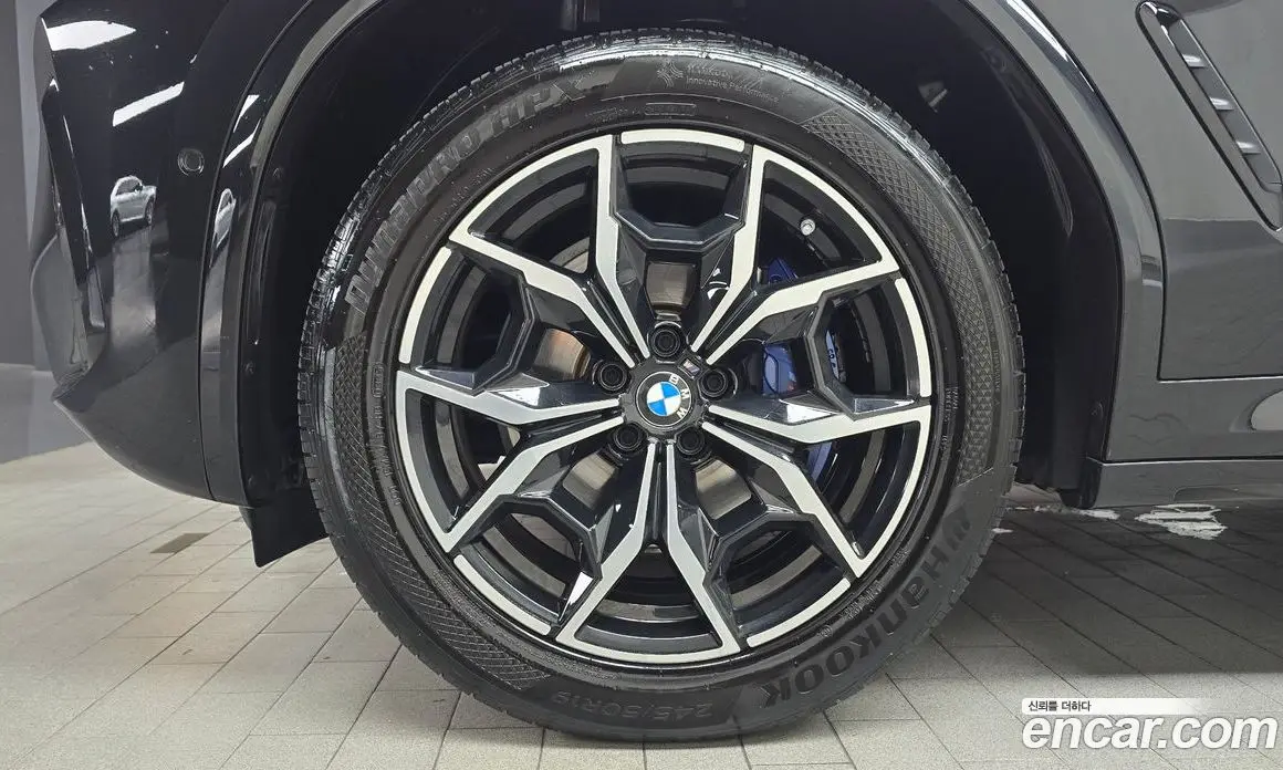 BMW X4 2023 2.0 автомат (гидро), фото 4 BMW X4 2023 2.0 автомат (гидро), фото 4