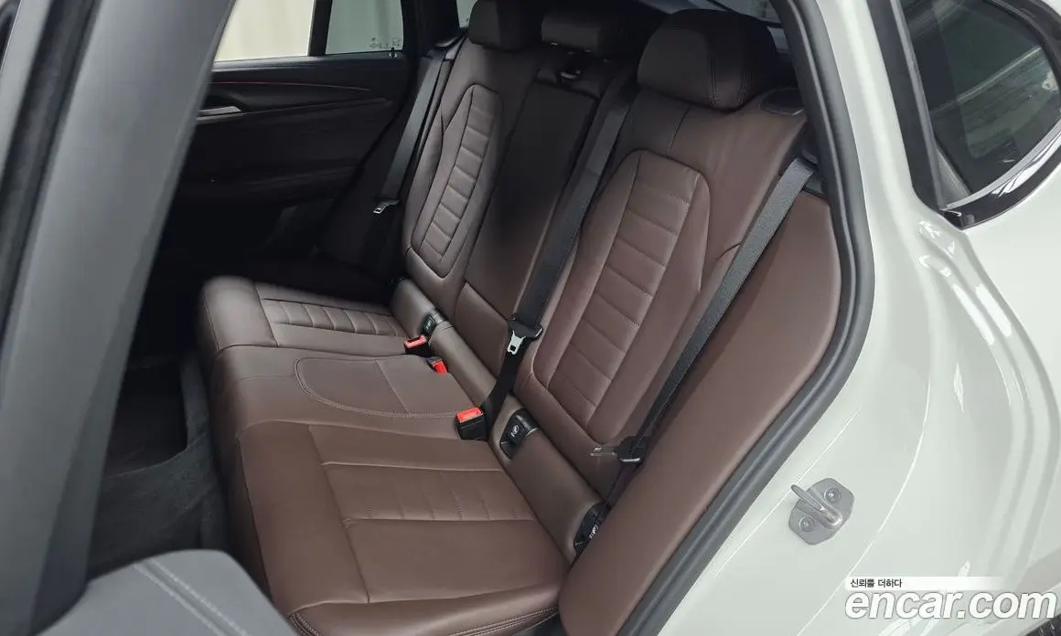 BMW X4 2025 2.0 автомат (гидро), фото 16
