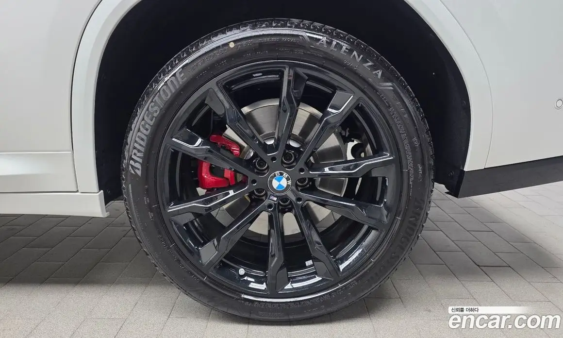 BMW X4 2025 2.0 автомат (гидро), фото 7