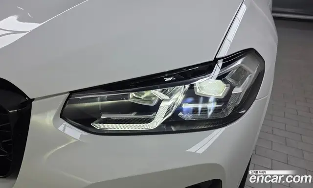 BMW X4 2025 2.0 автомат (гидро), миниатюра 8