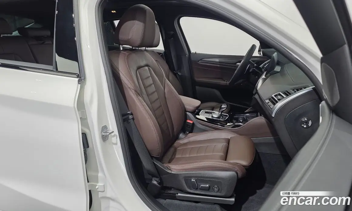 BMW X4 2025 2.0 автомат (гидро), фото 16