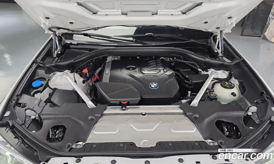 BMW X4 2025 2.0 автомат (гидро), фото 6