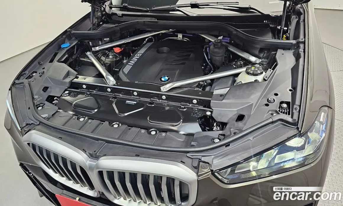 BMW X5 2025 3.0 автомат (гидро), фото 6