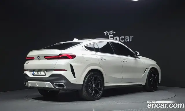 BMW X6 2022 3.0 автомат (гидро), миниатюра 2