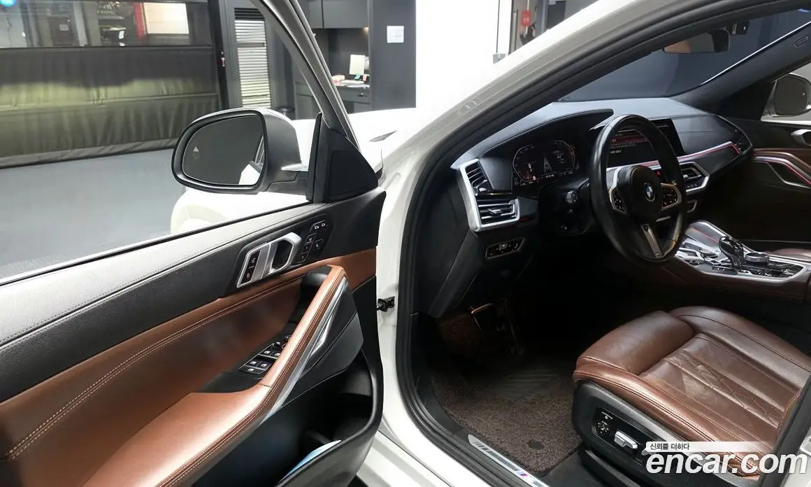 BMW X6 2022 3.0 автомат (гидро), фото 13