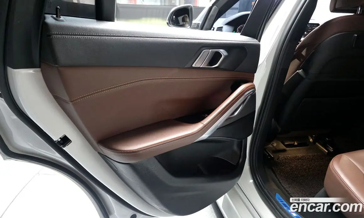 BMW X6 2022 3.0 автомат (гидро), фото 15