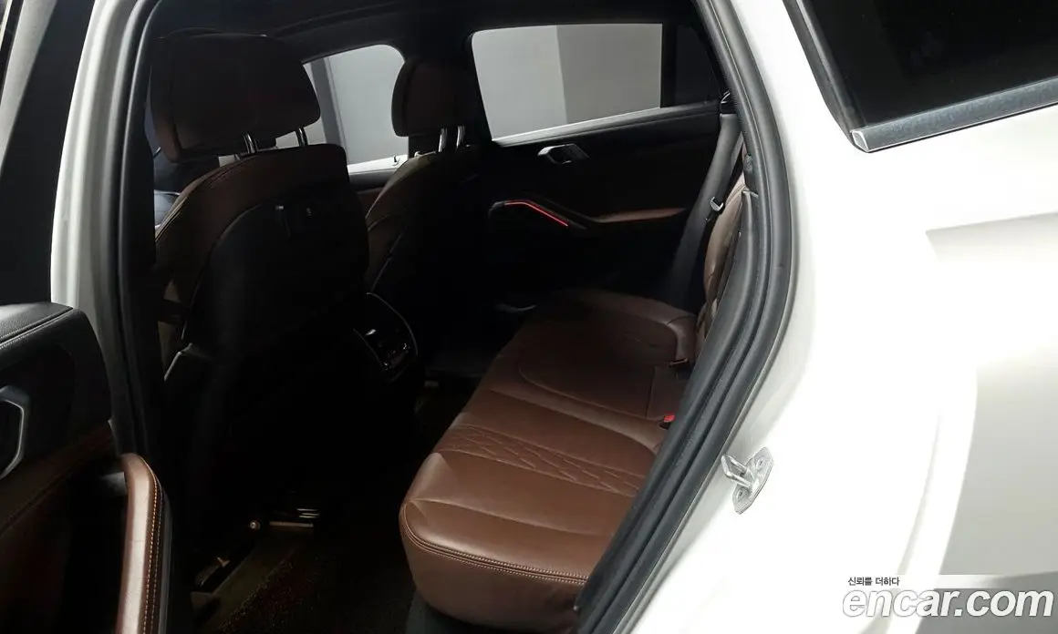 BMW X6 2022 3.0 автомат (гидро), фото 16
