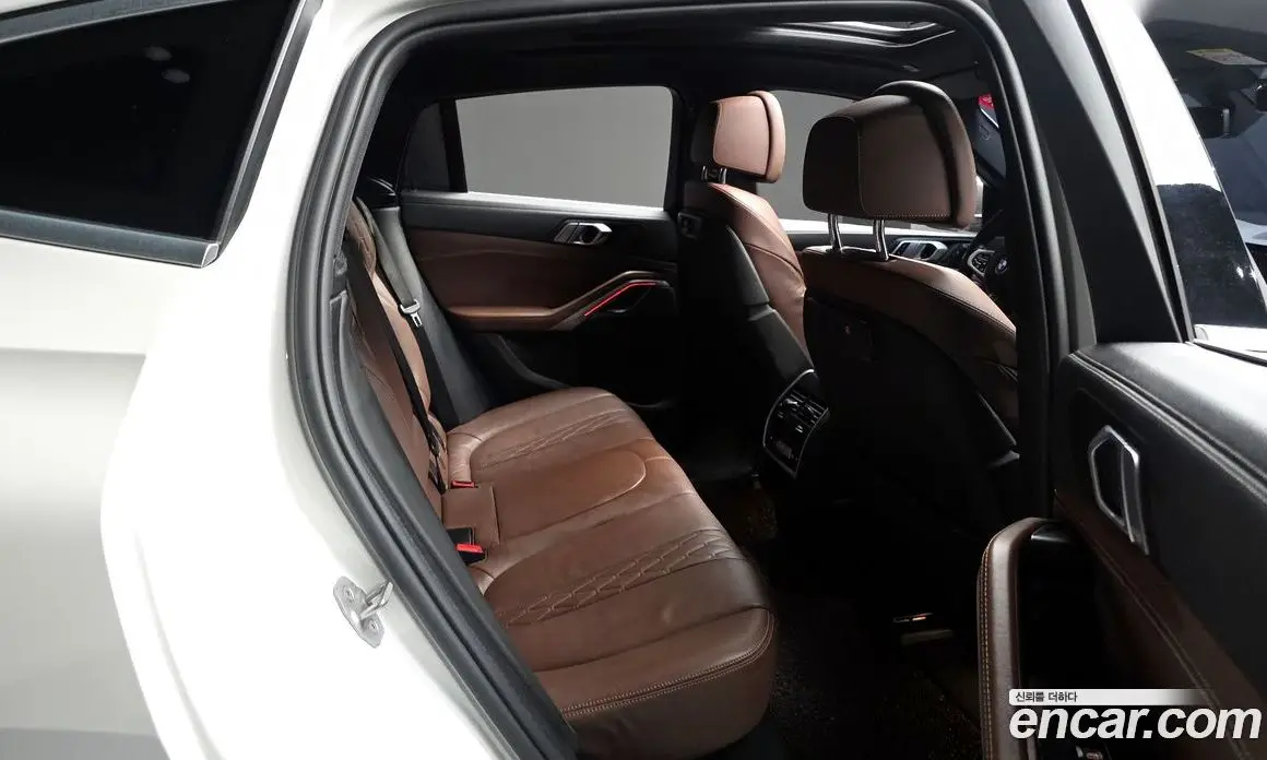 BMW X6 2022 3.0 автомат (гидро), фото 17