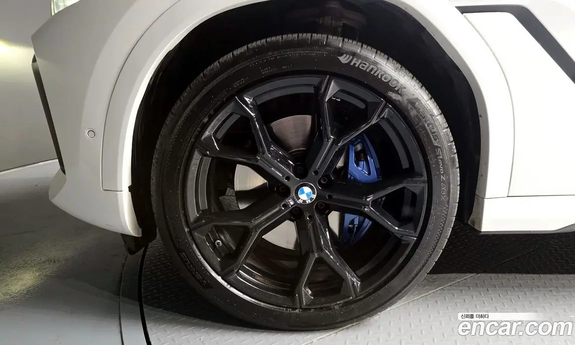 BMW X6 2022 3.0 автомат (гидро), фото 5