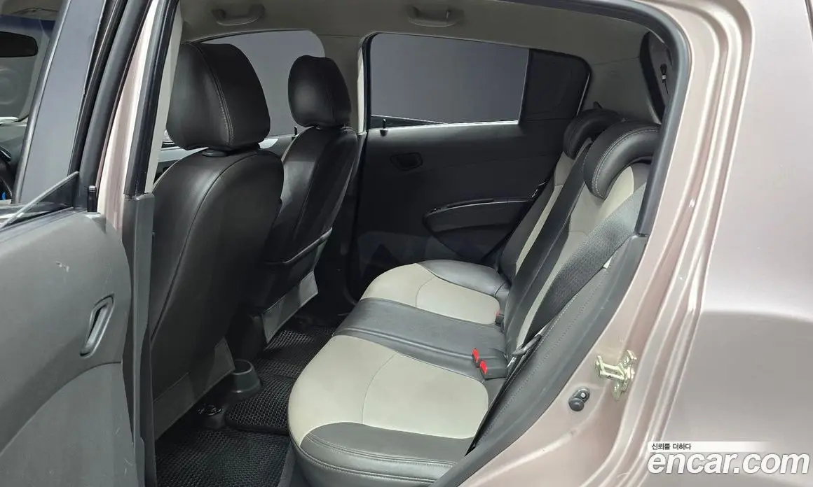 Chevrolet Spark 2012 1.0 автомат (гидро), фото 17 Chevrolet Spark 2012 1.0 автомат (гидро), фото 17