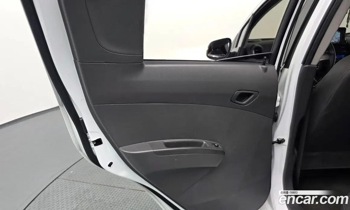 Chevrolet Spark 2014 1.0 автомат (гидро), фото 14