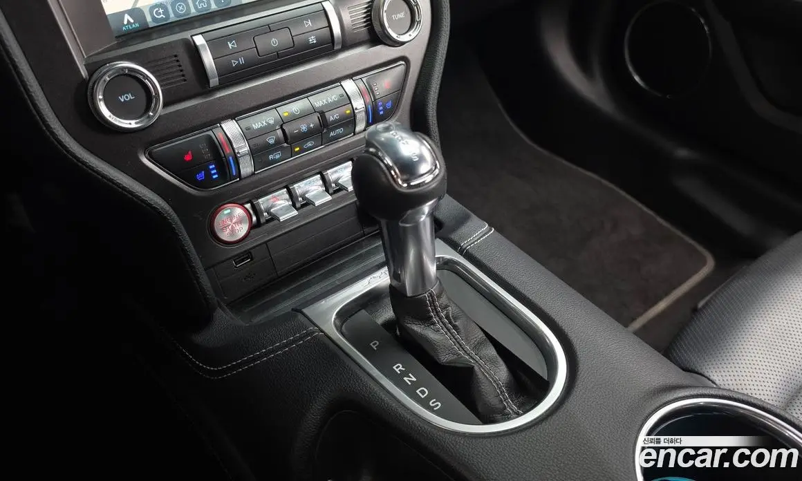 Ford Mustang 2018 2.3 автомат (гидро), фото 12 Ford Mustang 2018 2.3 автомат (гидро), фото 12
