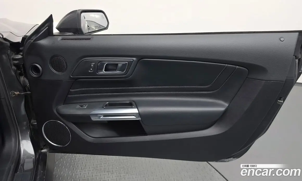 Ford Mustang 2018 2.3 автомат (гидро), фото 15 Ford Mustang 2018 2.3 автомат (гидро), фото 15