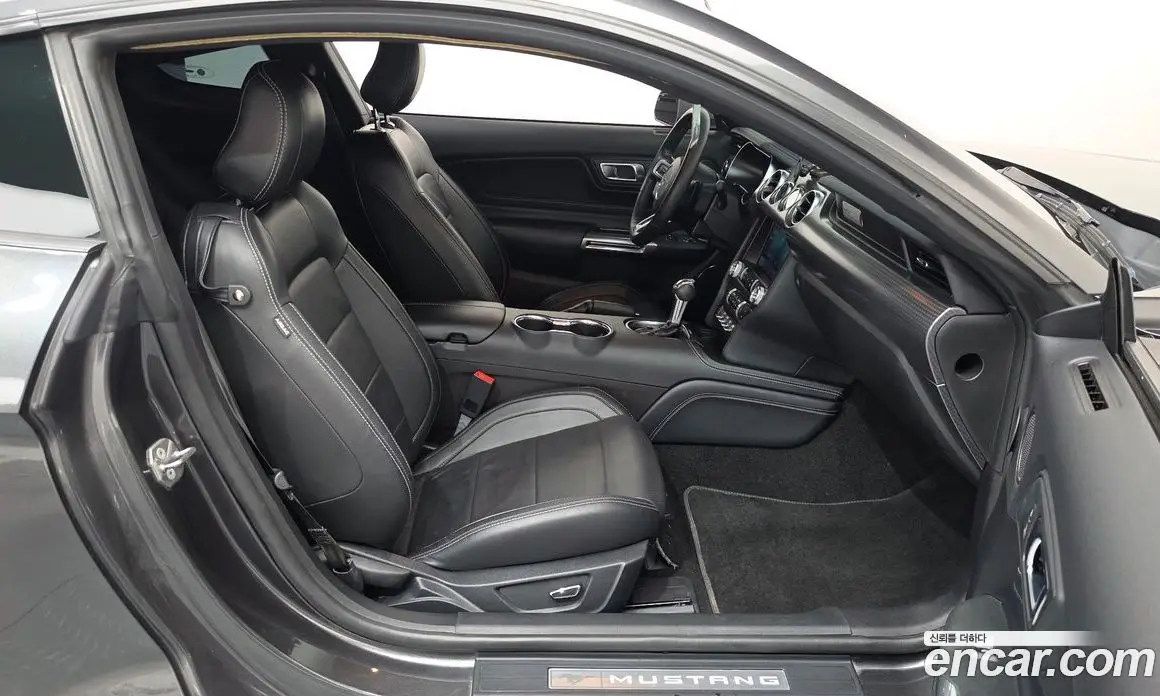 Ford Mustang 2018 2.3 автомат (гидро), фото 16 Ford Mustang 2018 2.3 автомат (гидро), фото 16