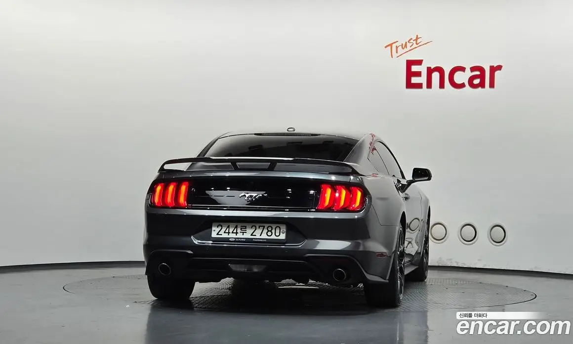Ford Mustang 2018 2.3 автомат (гидро), фото 4 Ford Mustang 2018 2.3 автомат (гидро), фото 4